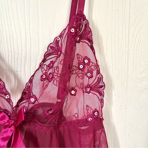 Spree Intimates Women’s Magenta Pink Baby doll Chemise & Thong Lingerie Set - Picture 4 of 7